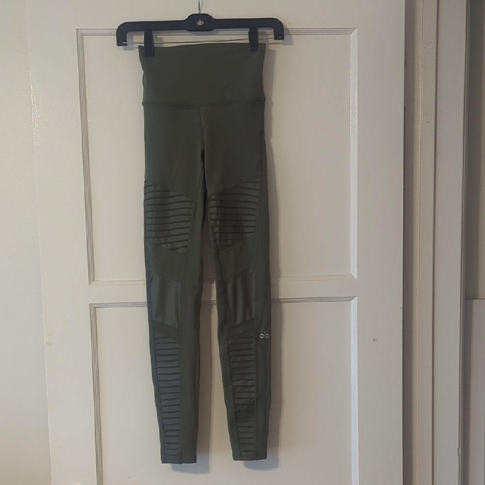 ALO Yoga Olive Green High-Waist Moto Style Leggings In Size XXS